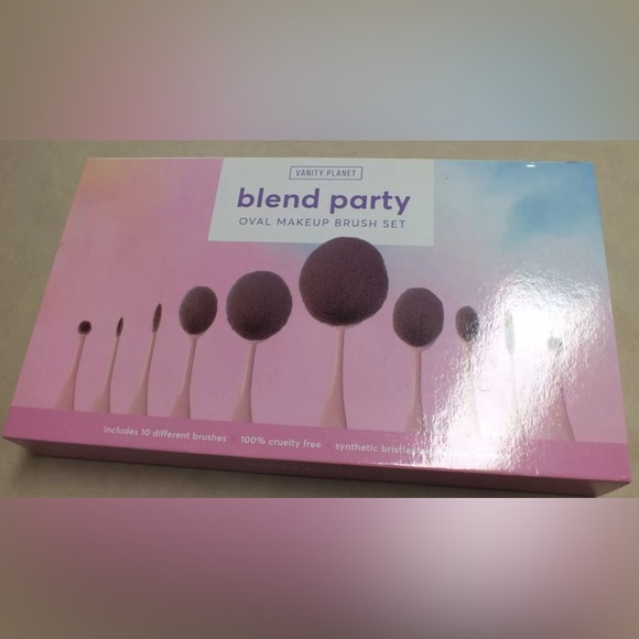 Vanity Planet Blend Party - Oval Makeup Brush Kit - Pucker-up Pink - Picture 2 of 5